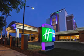 Book Downtown Augusta Holiday Inn Express Rooms for Masters Tournament - click here!